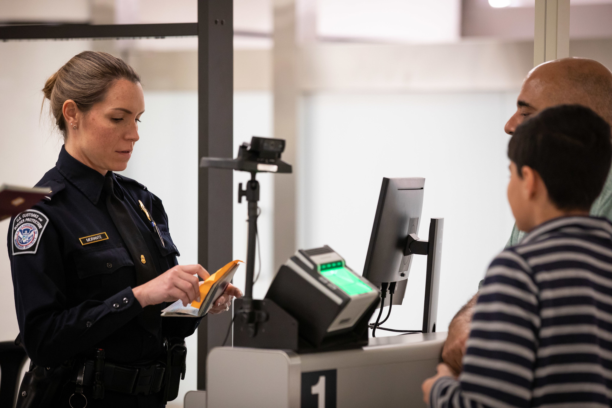 How To Become A Us Customs Officer