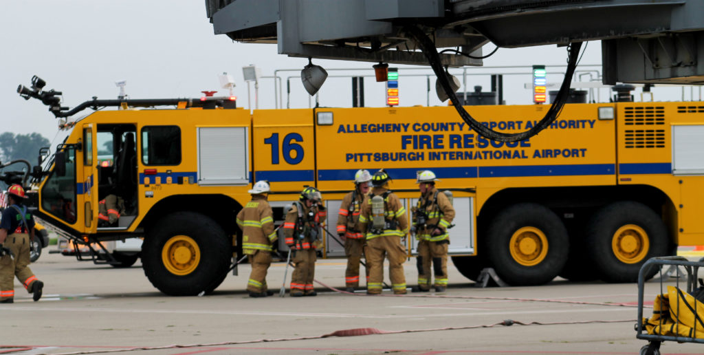 airport fire truck airport fire truck