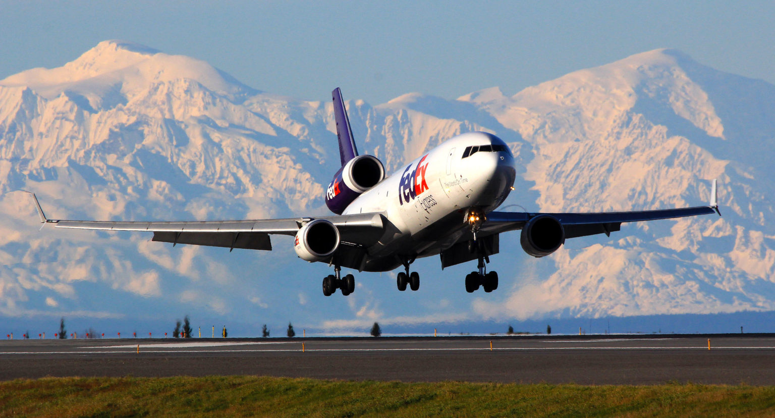 Pittsburgh, Anchorage Airports Boost Cargo Connection Blue Sky PIT