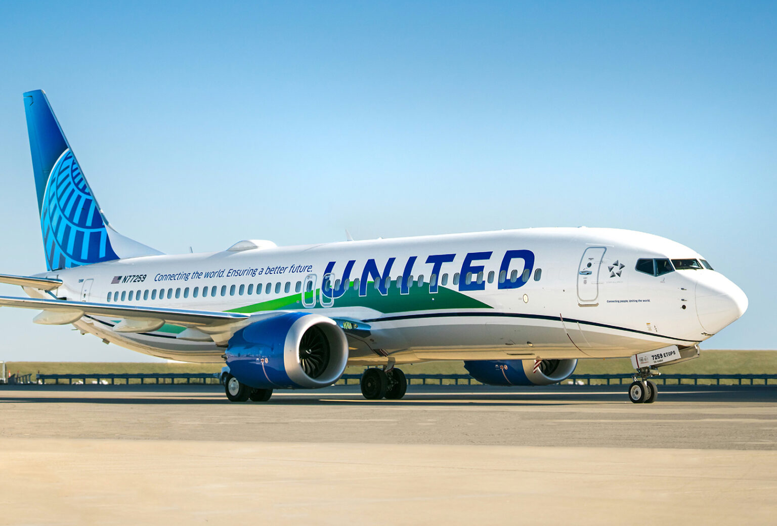 United Makes Historic Flight With 100 Sustainable Fuel Blue Sky Pit News Site 6058