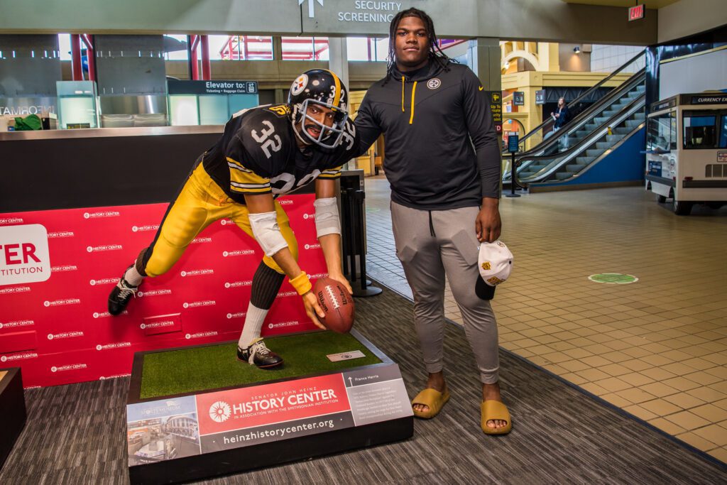 Steelers 1st-Round Pick Broderick Jones Arrives - Blue Sky News