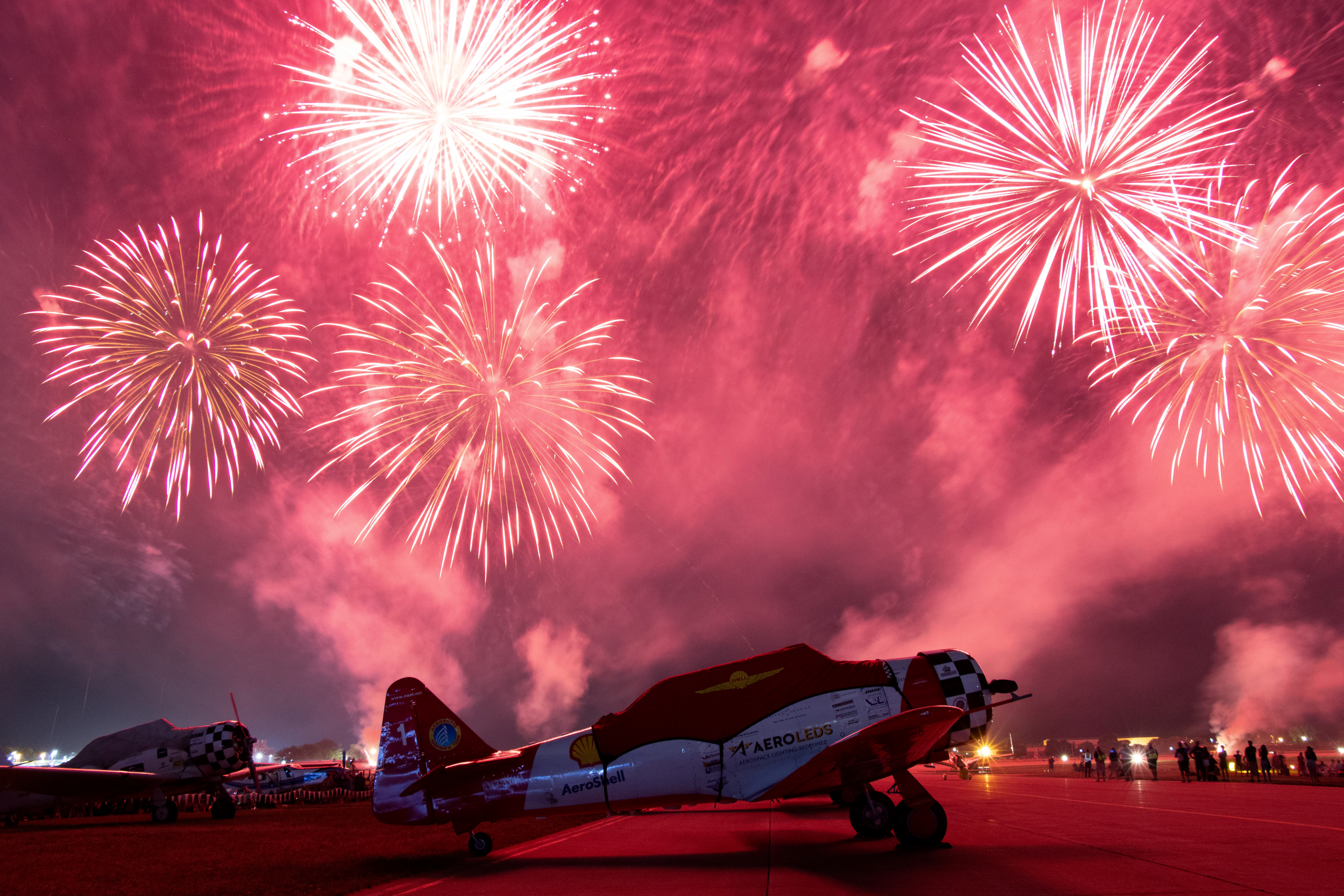 Photos of the Week: Fireworks and Flights 