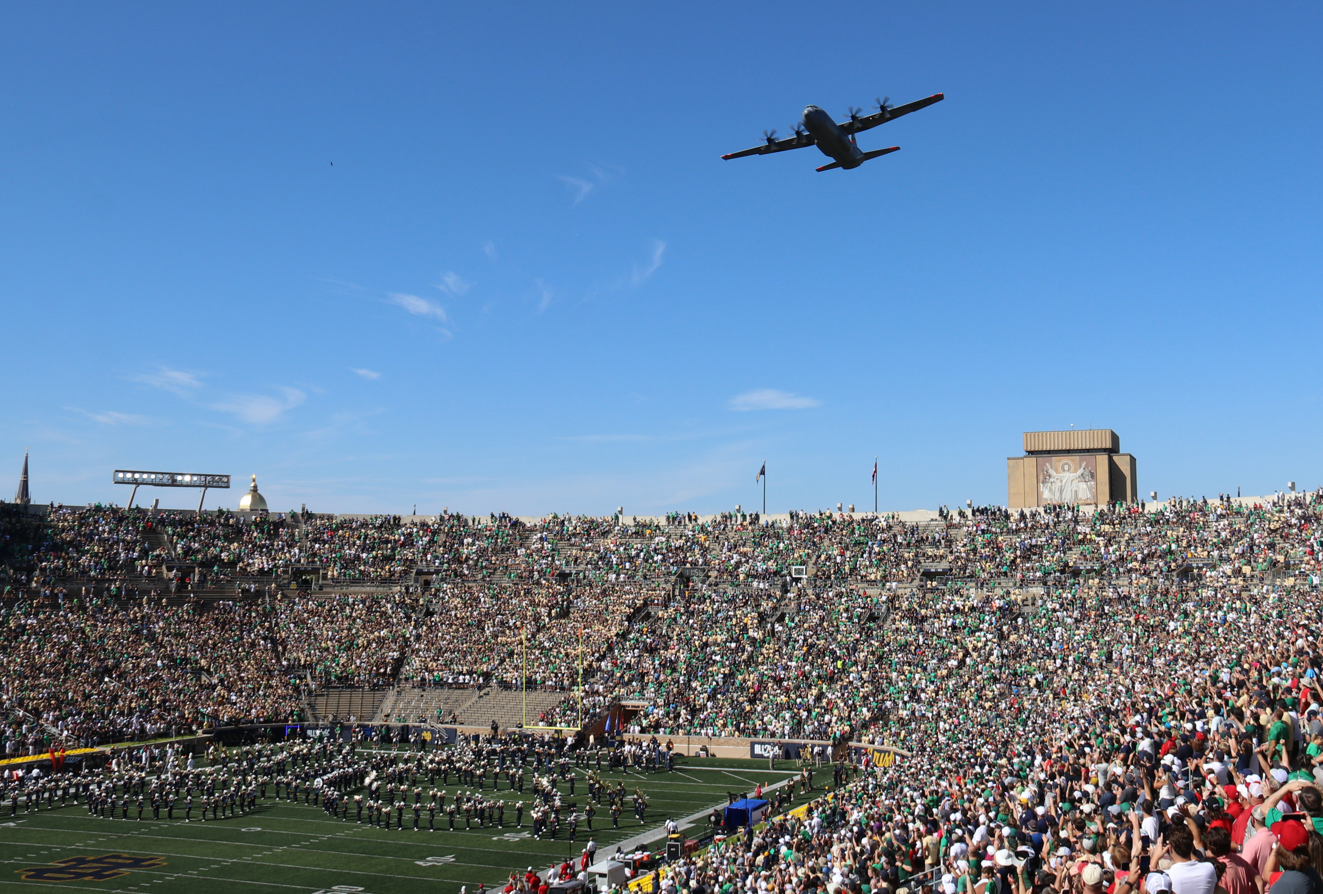 Photos of the Week: All Hail the Hercules