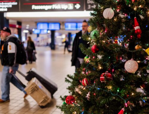 Pro Tips: How To Keep the Holiday Spirit When Traveling This Season