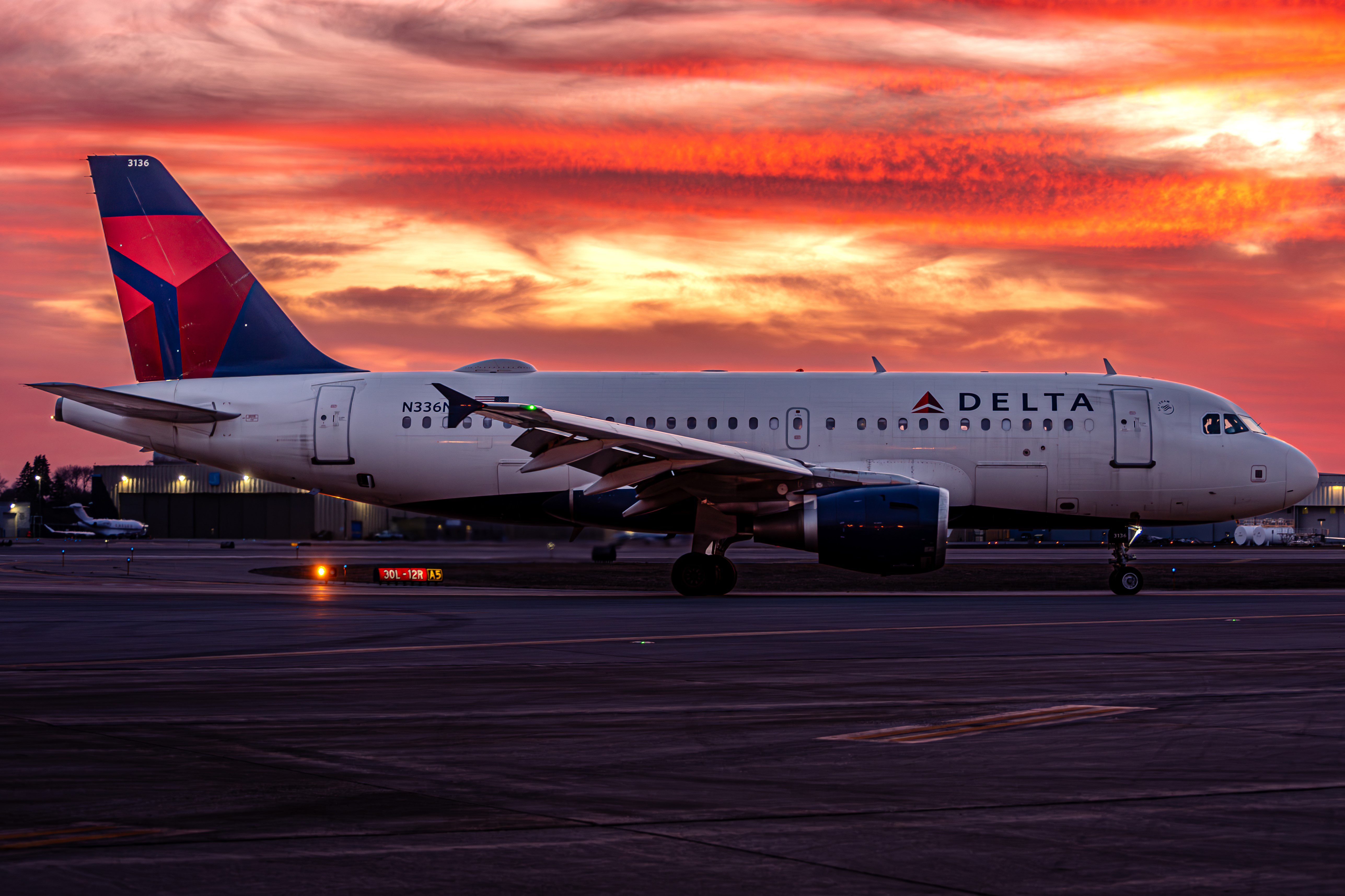 Photos of the Week: Deicing Sunrises and Sunsets