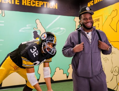 Steelers First Round Pick Arrives at Airport